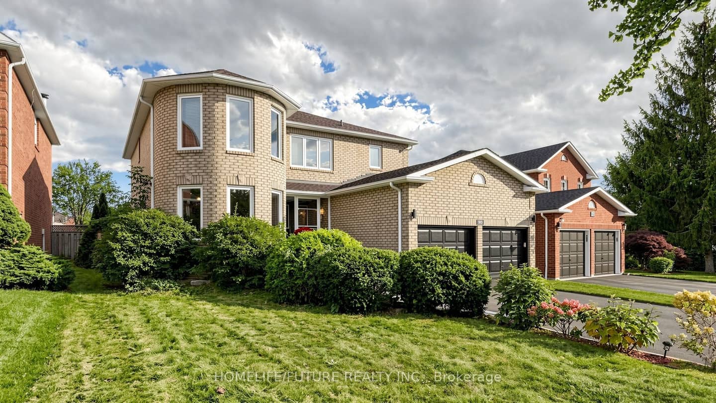 90 Bedell Crescent, Whitby, ON L1R 2H8