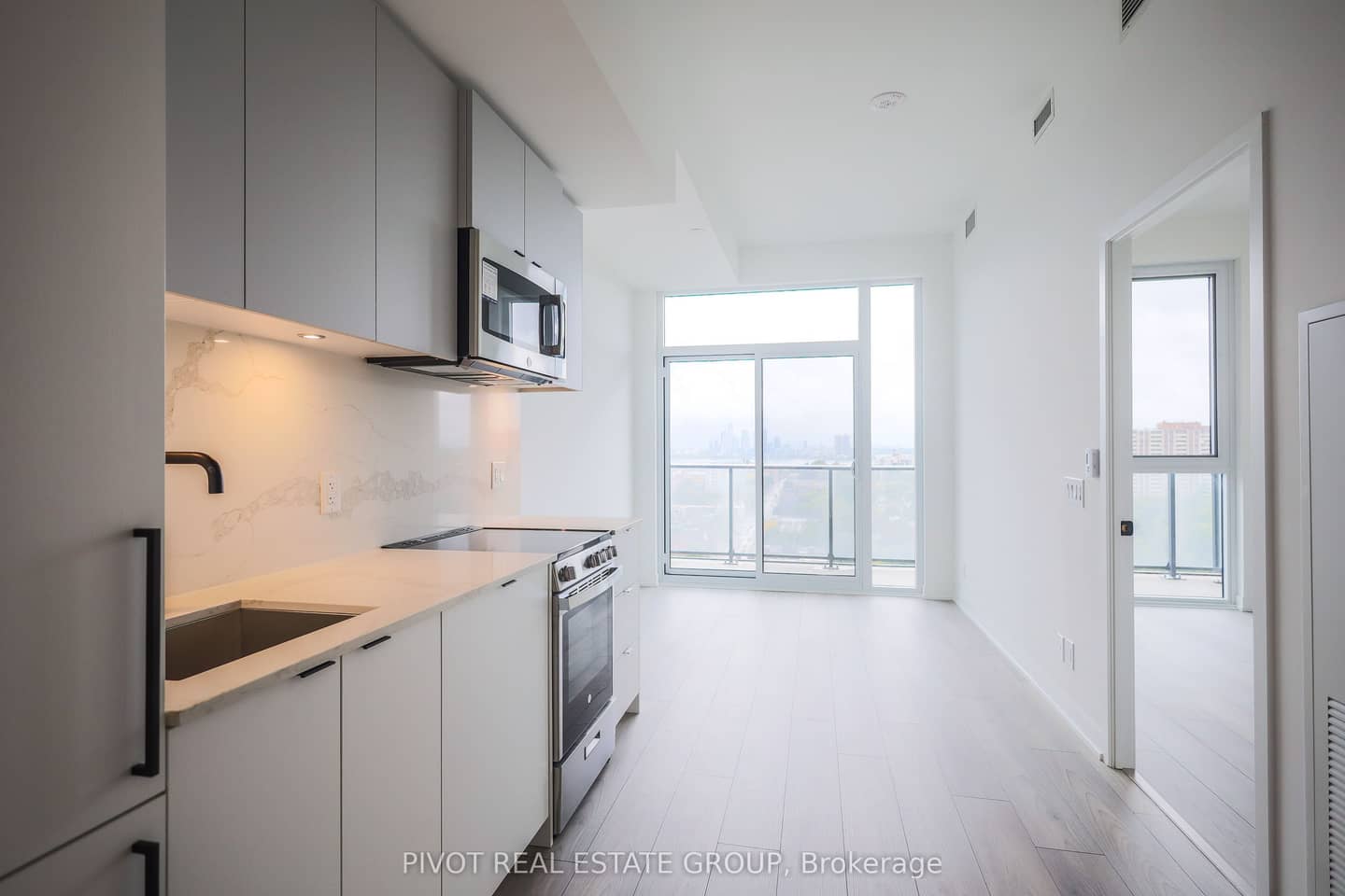 285 Dufferin Street 1406, Toronto, ON M6K 0J2