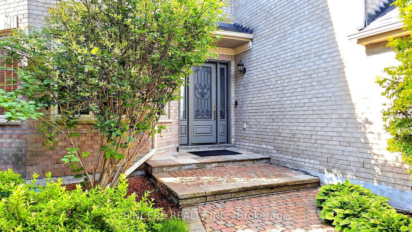 76 Braeside Square, Markham, ON L3R 0A4
