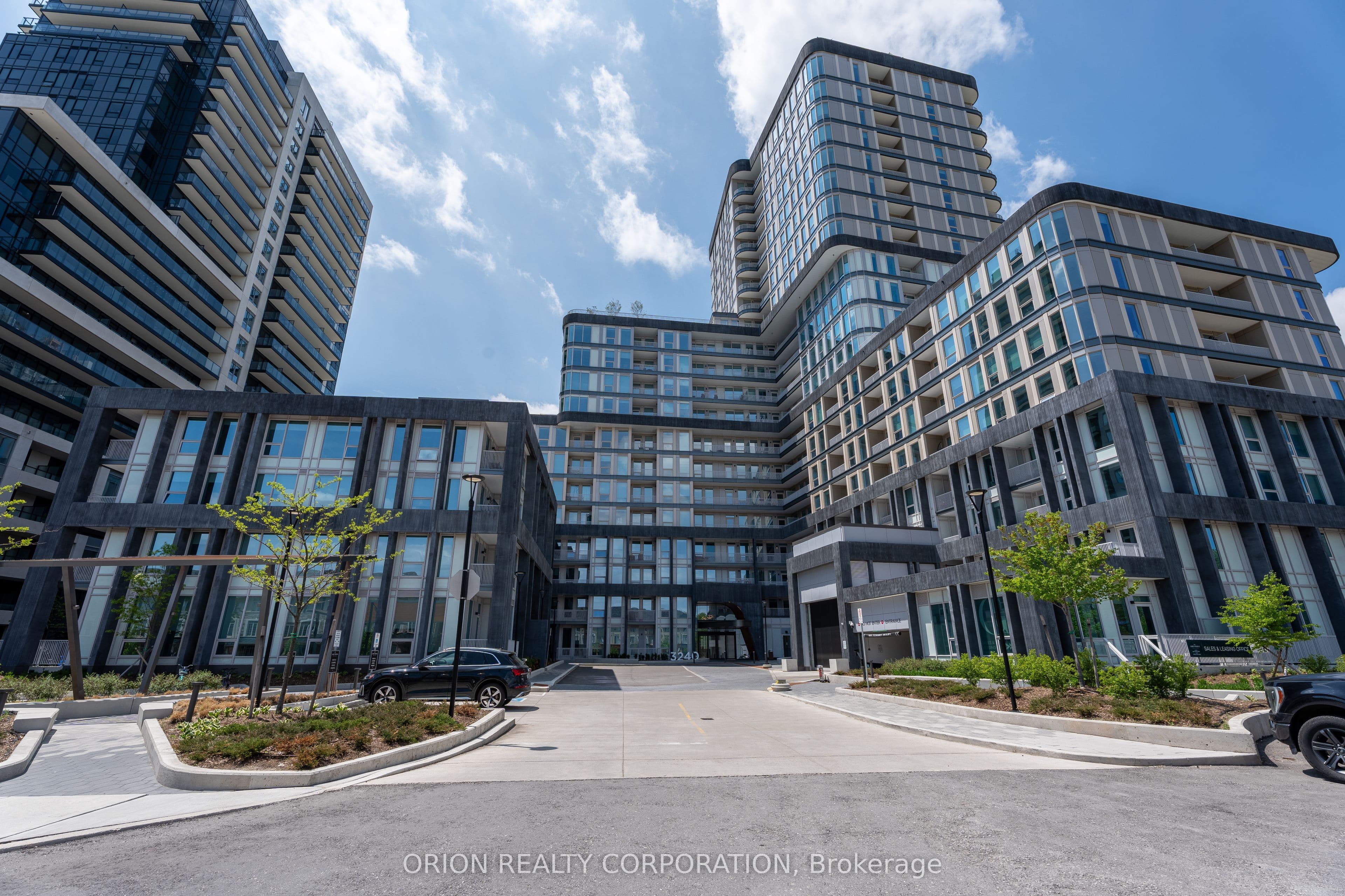 3240 Wiliam Coltson Avenue 527, Oakville, ON L6H 8C8