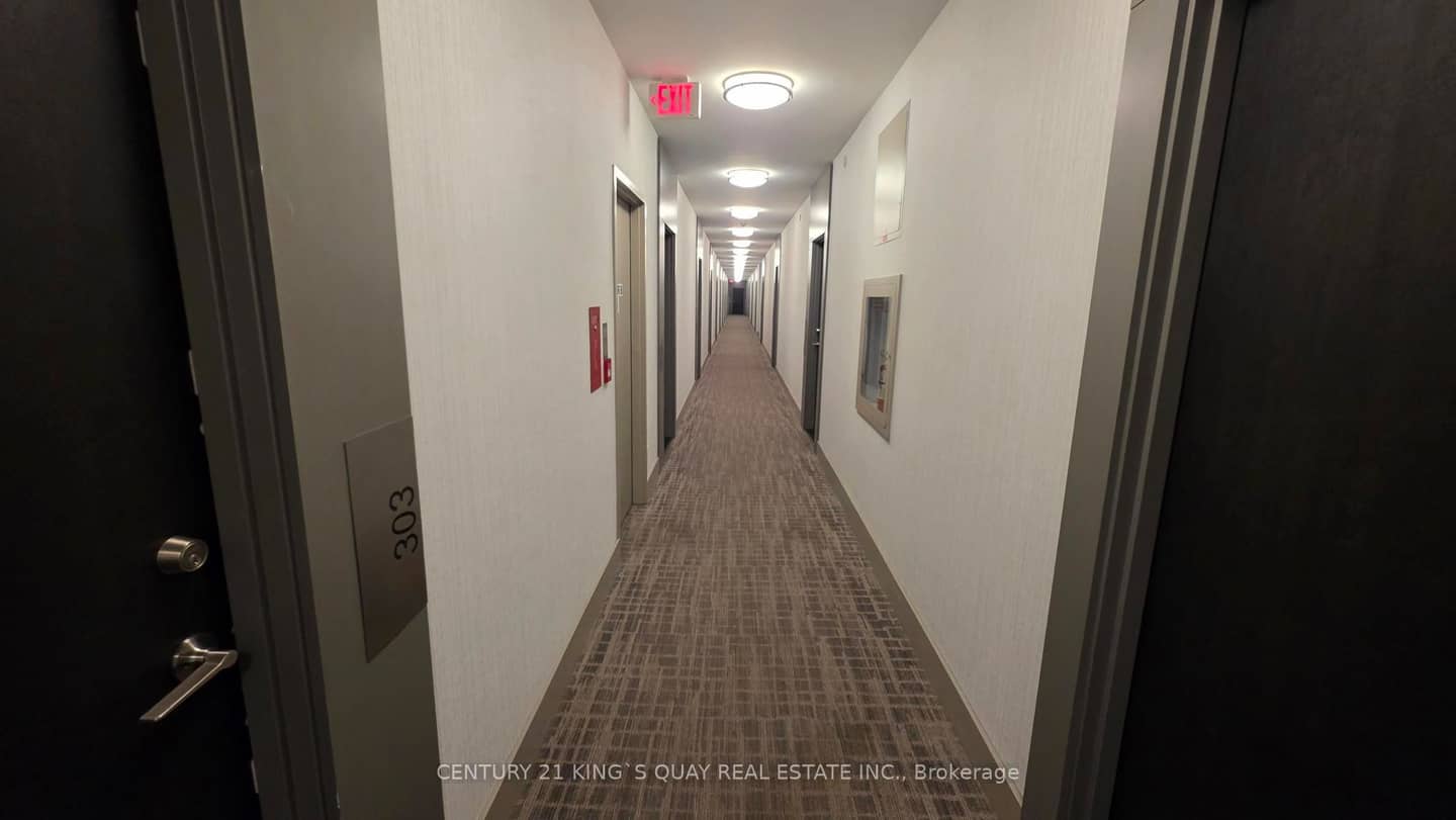 50 Bruyeres Mews 310, Toronto, ON M5V 0H8