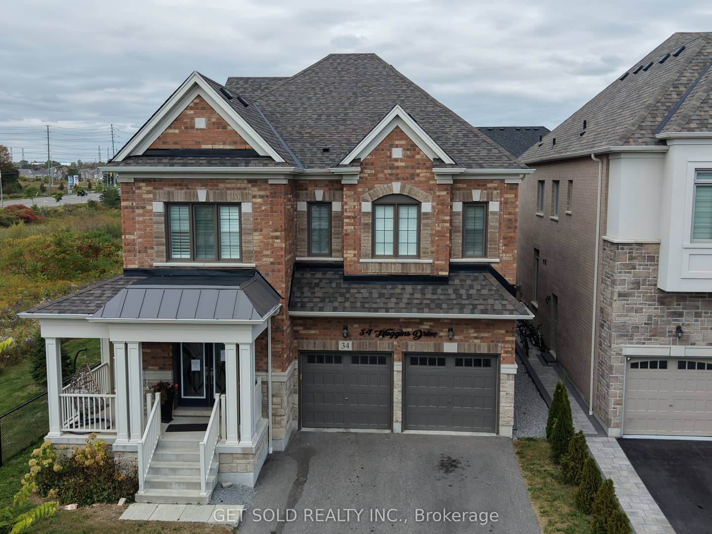 34 Huggins Drive, Whitby, ON L1P 0N4