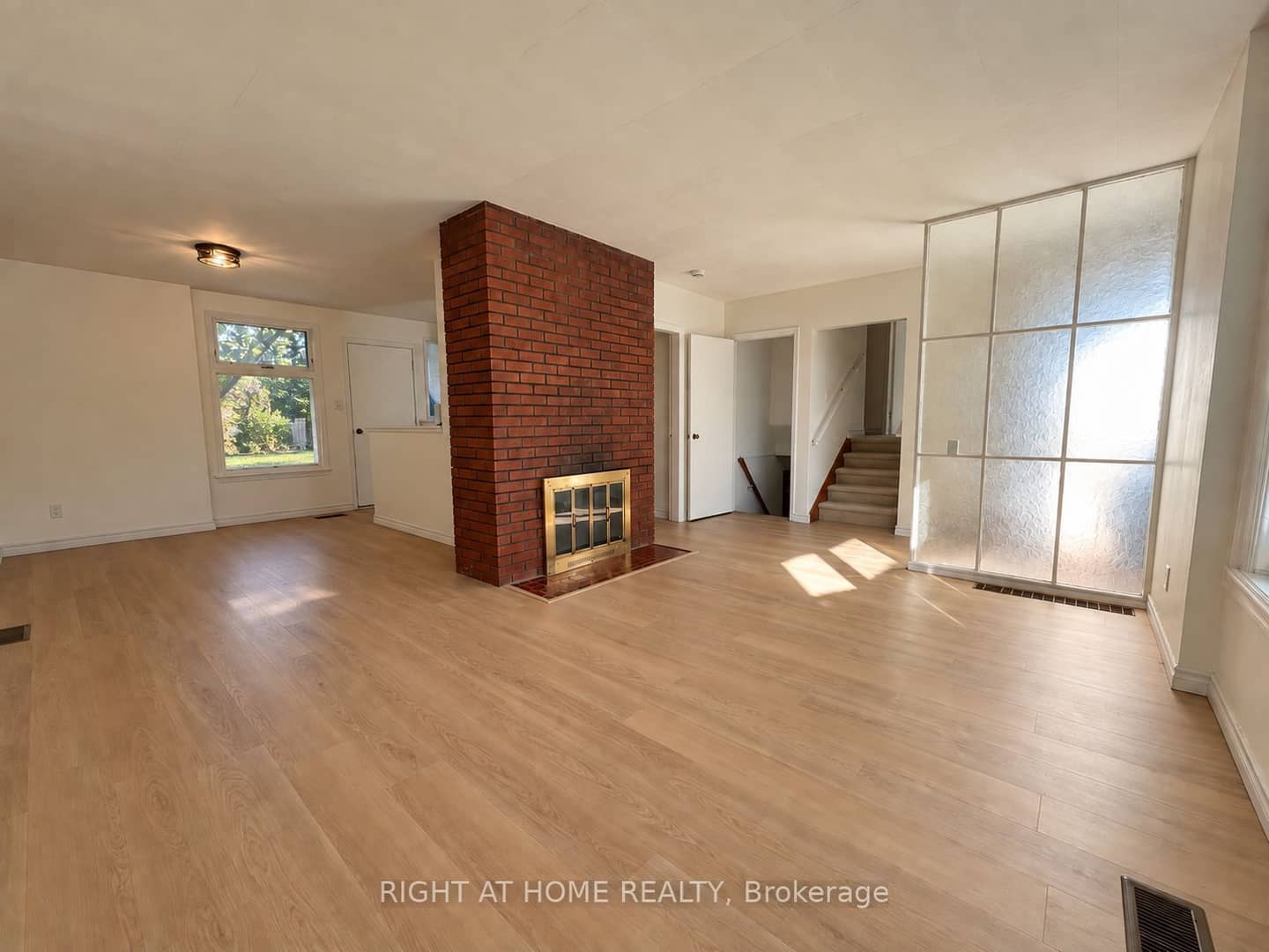 223 Ellendale Drive, Toronto, ON M1P 1P5