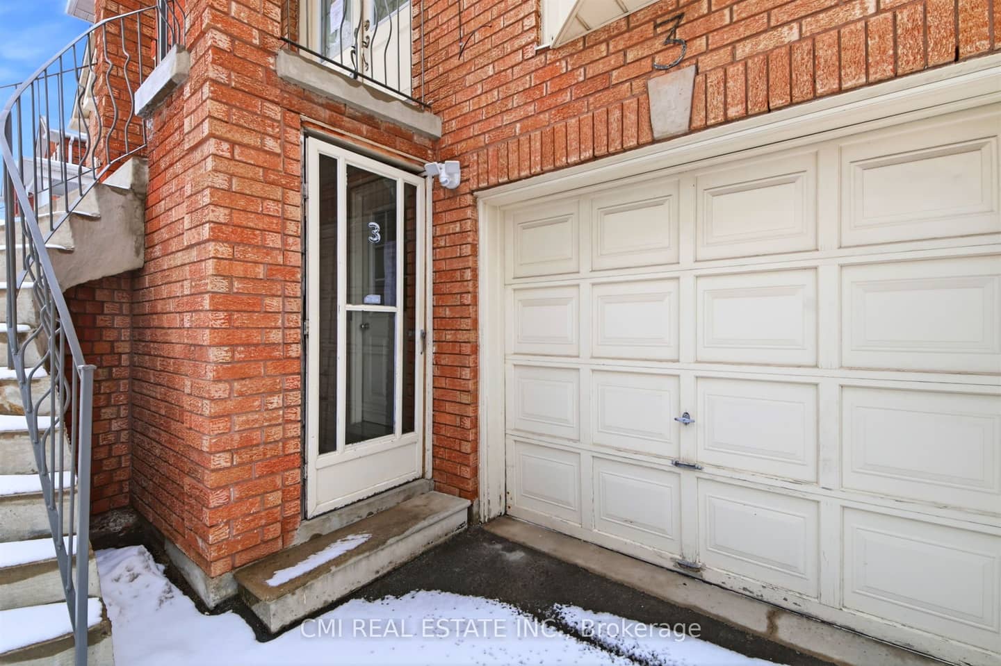 3 Forest Point Drive, Toronto, ON M6M 5E8