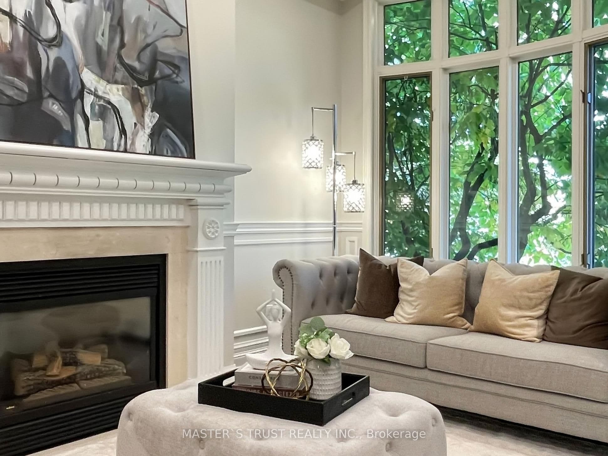 260 Russell Hill Road 11, Toronto, ON M4V 2T2