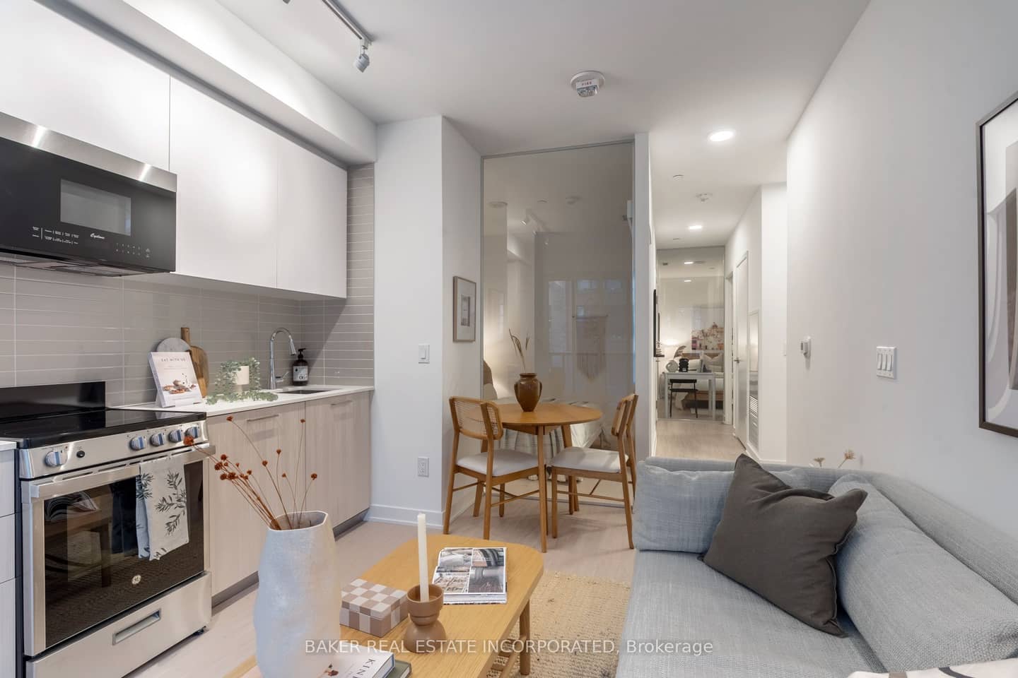 65 Mutual Street 412, Toronto, ON M5B 0E5