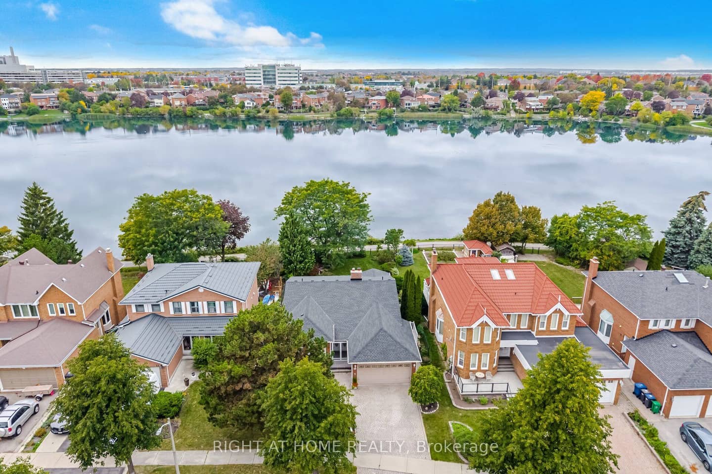 10 Piccolo Wood, Brampton, ON L6S 5C4
