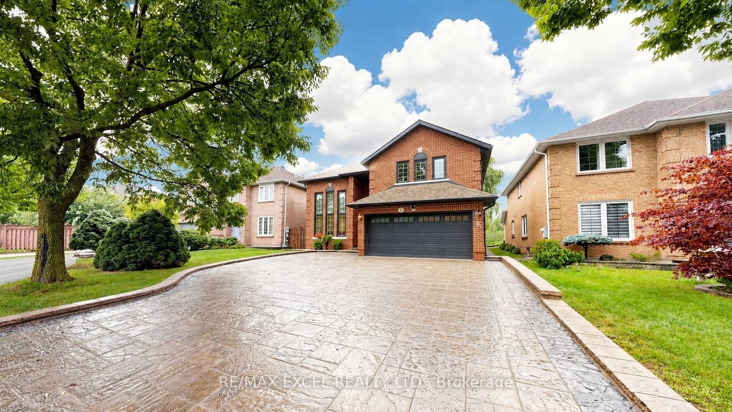 2B Trinity Crescent, Richmond Hill, ON L4B 2S4
