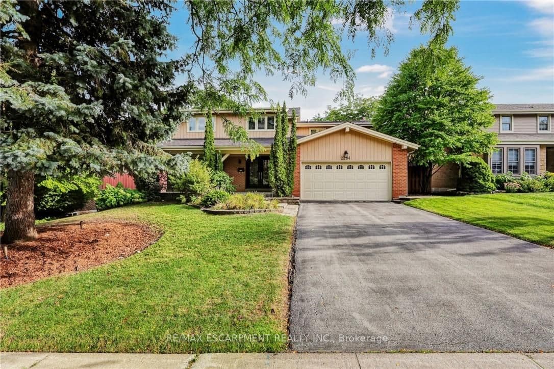 2284 Mansfield Drive, Burlington, ON L7P 3J4