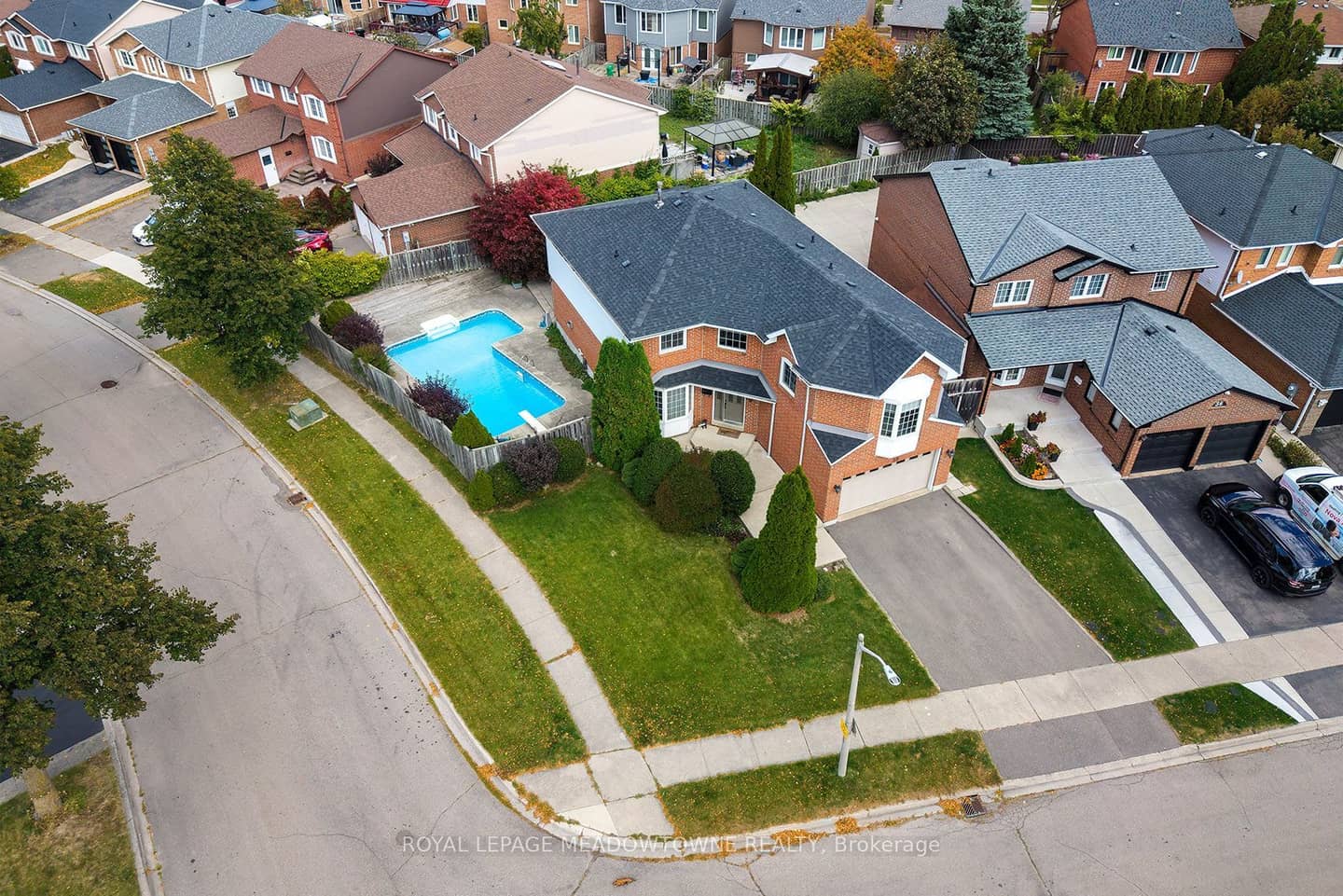 38 Mckillop Court, Brampton, ON L6Y 3J2