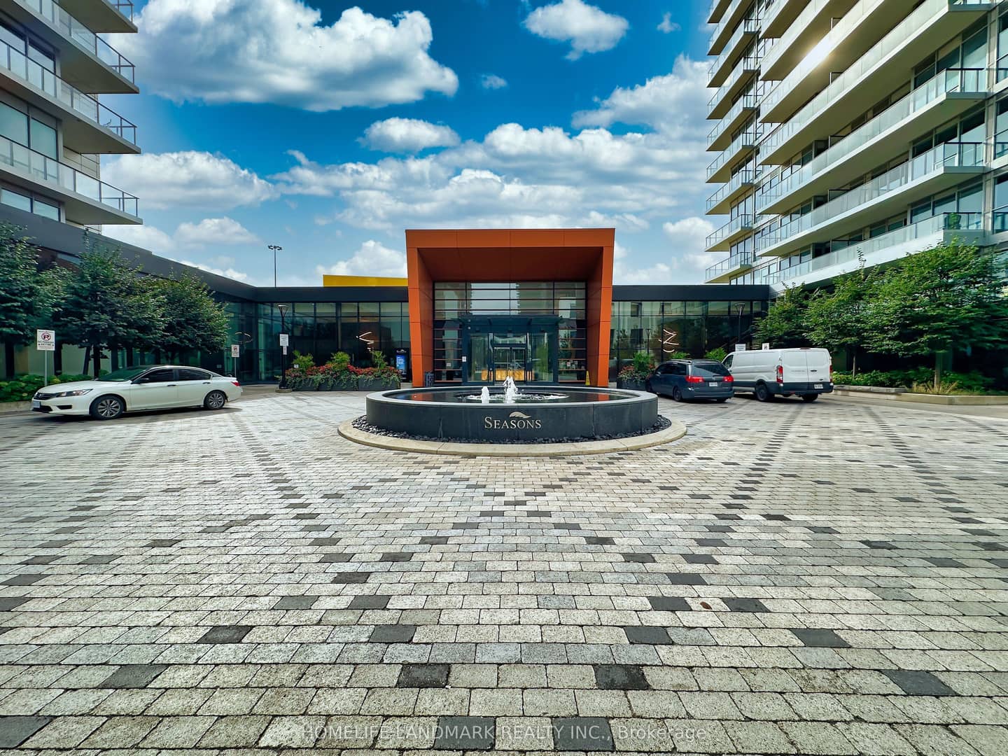 95 Mcmahon Drive 801, Toronto, ON M2K 0H2