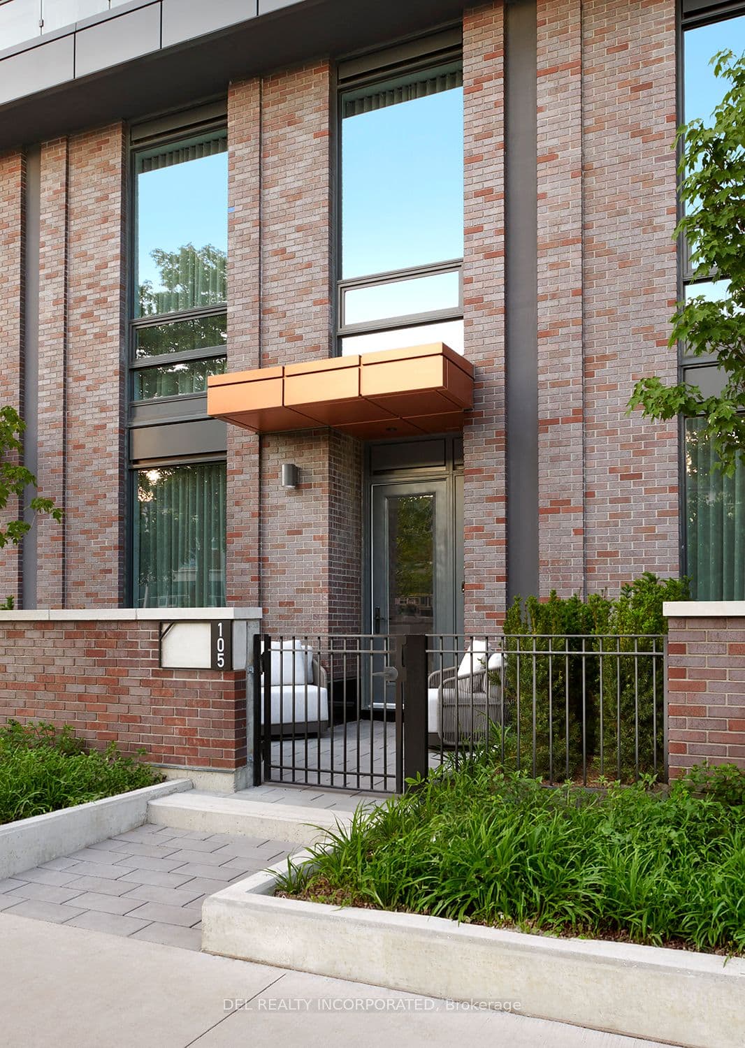 115 Denison Avenue 105, Toronto, ON M5T 2N1