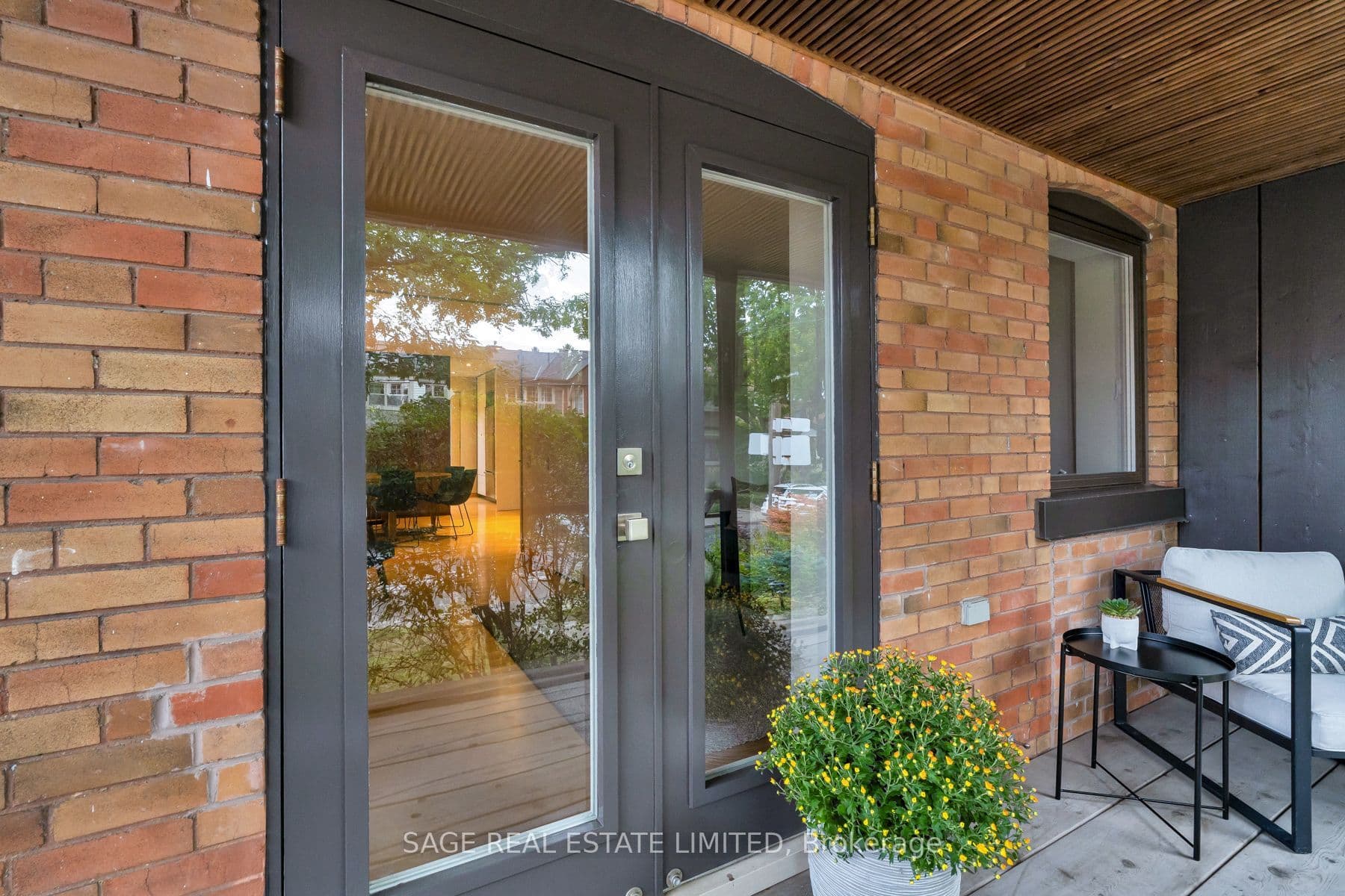 91 Maplewood Avenue, Toronto, ON M6C 1J4