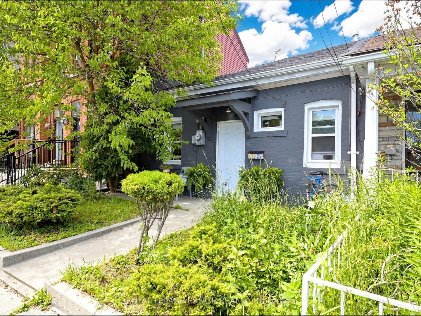 44 Mitchell Avenue, Toronto, ON M6J 1B9