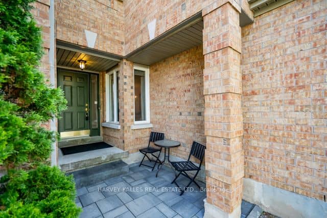 5230 Glen Erin Drive 83, Mississauga, ON L5M 5Z7