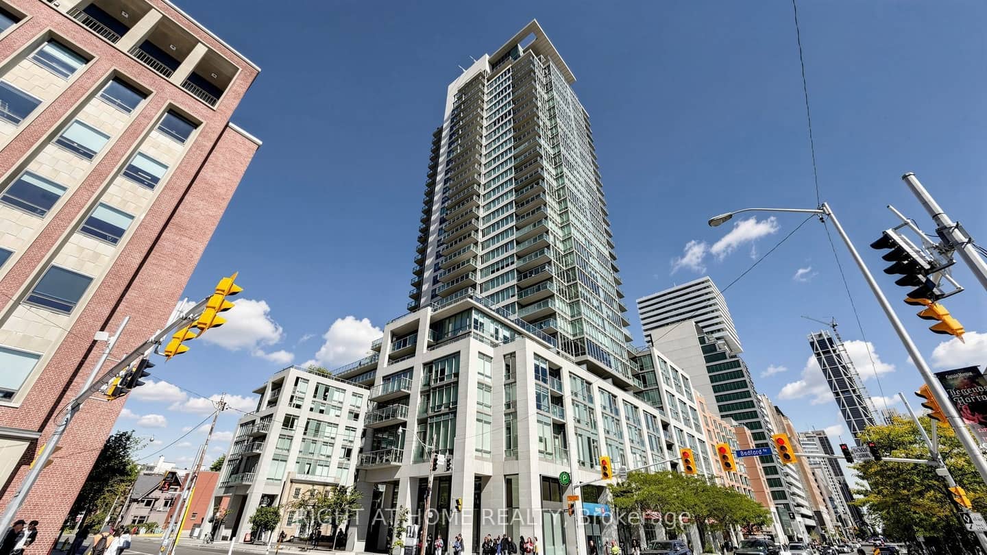 1 Bedford Road 422, Toronto, ON M5R 2B5
