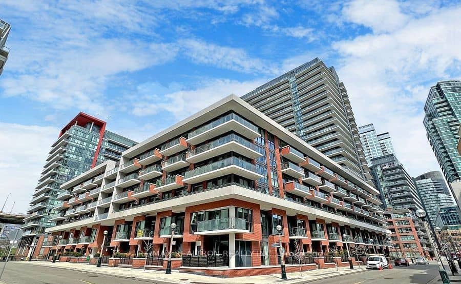 38 Iannuzzi Street 1503, Toronto, ON M5V 0S2