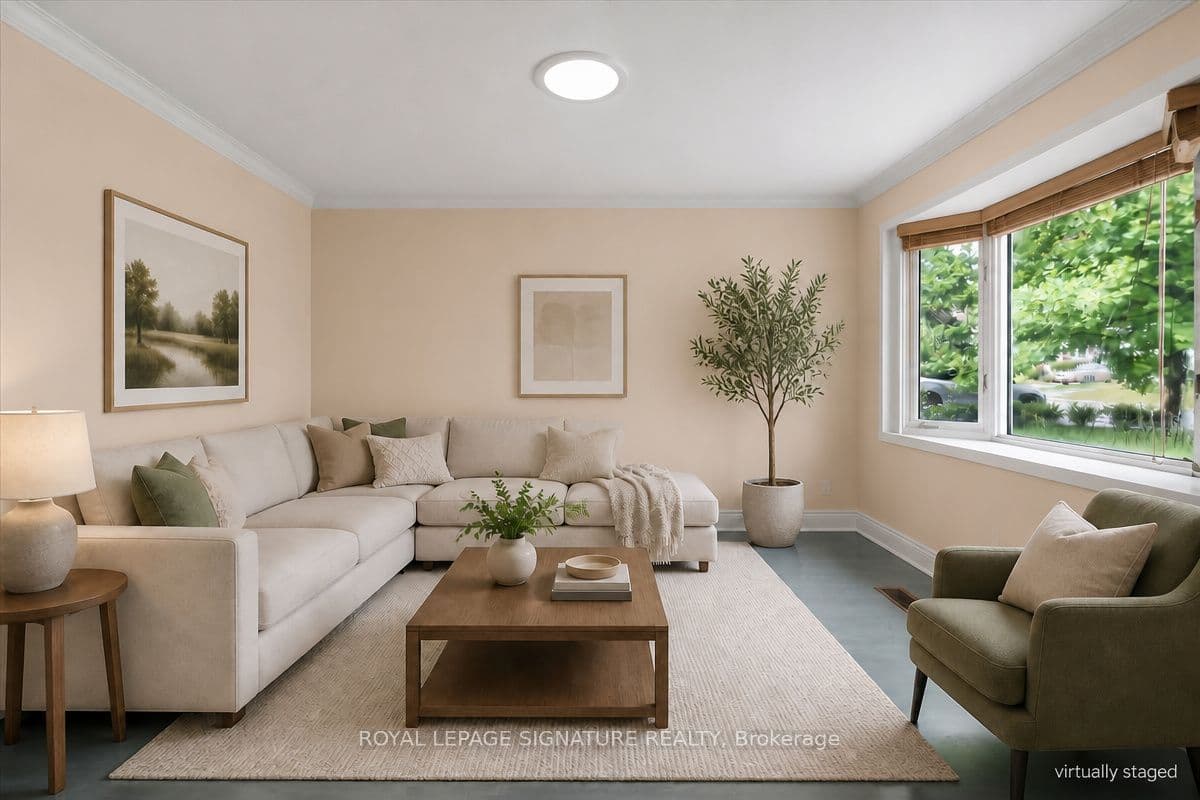 138 Gradwell Drive, Toronto, ON M1M 2N2