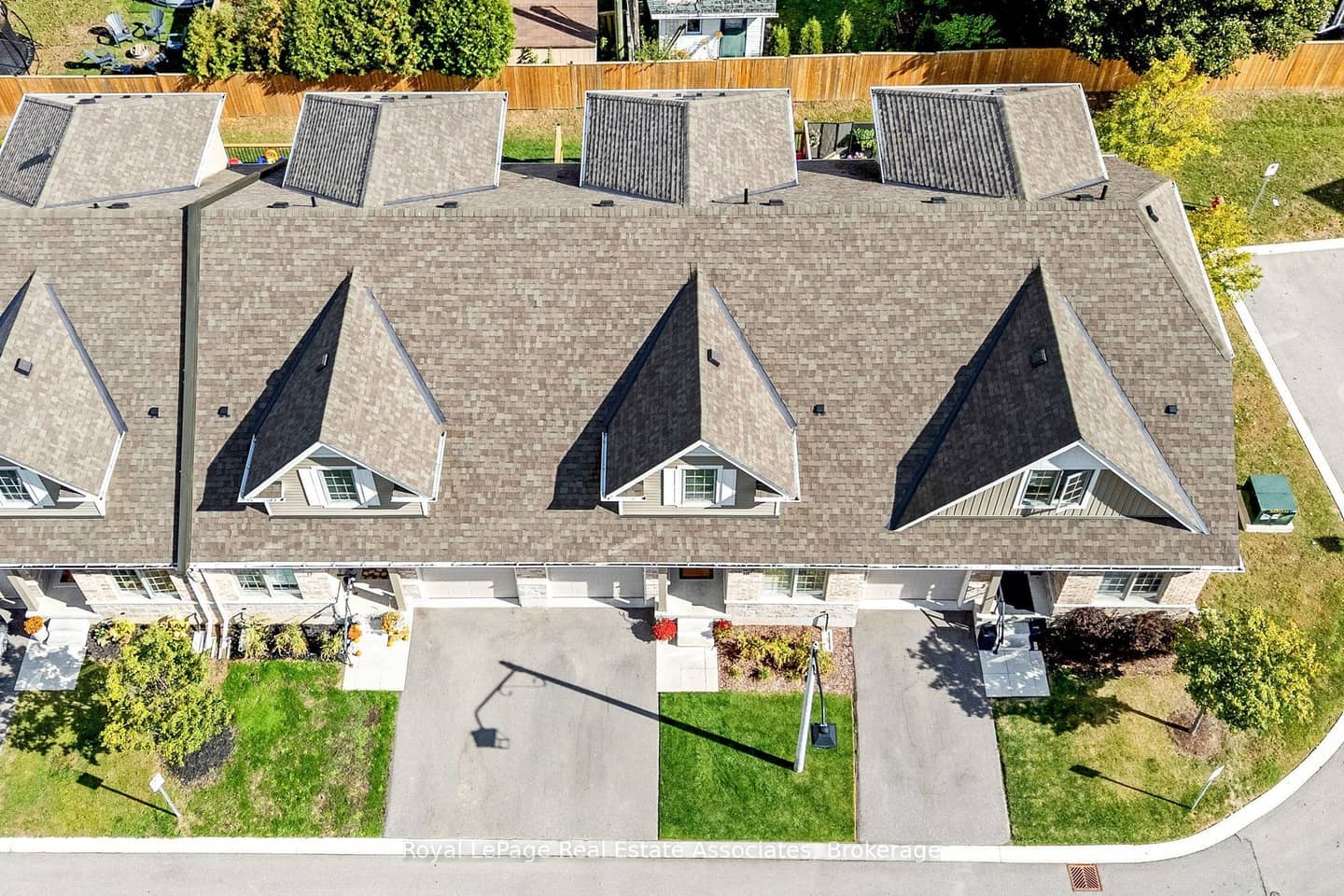19 Braida Lane 10, Halton Hills, ON L7J 0B7