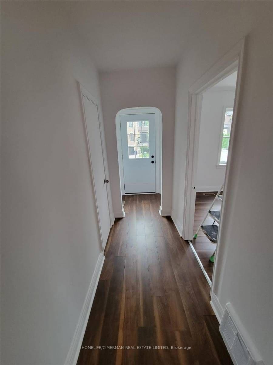 174 Johnston Avenue, Toronto, ON M2N 1H3