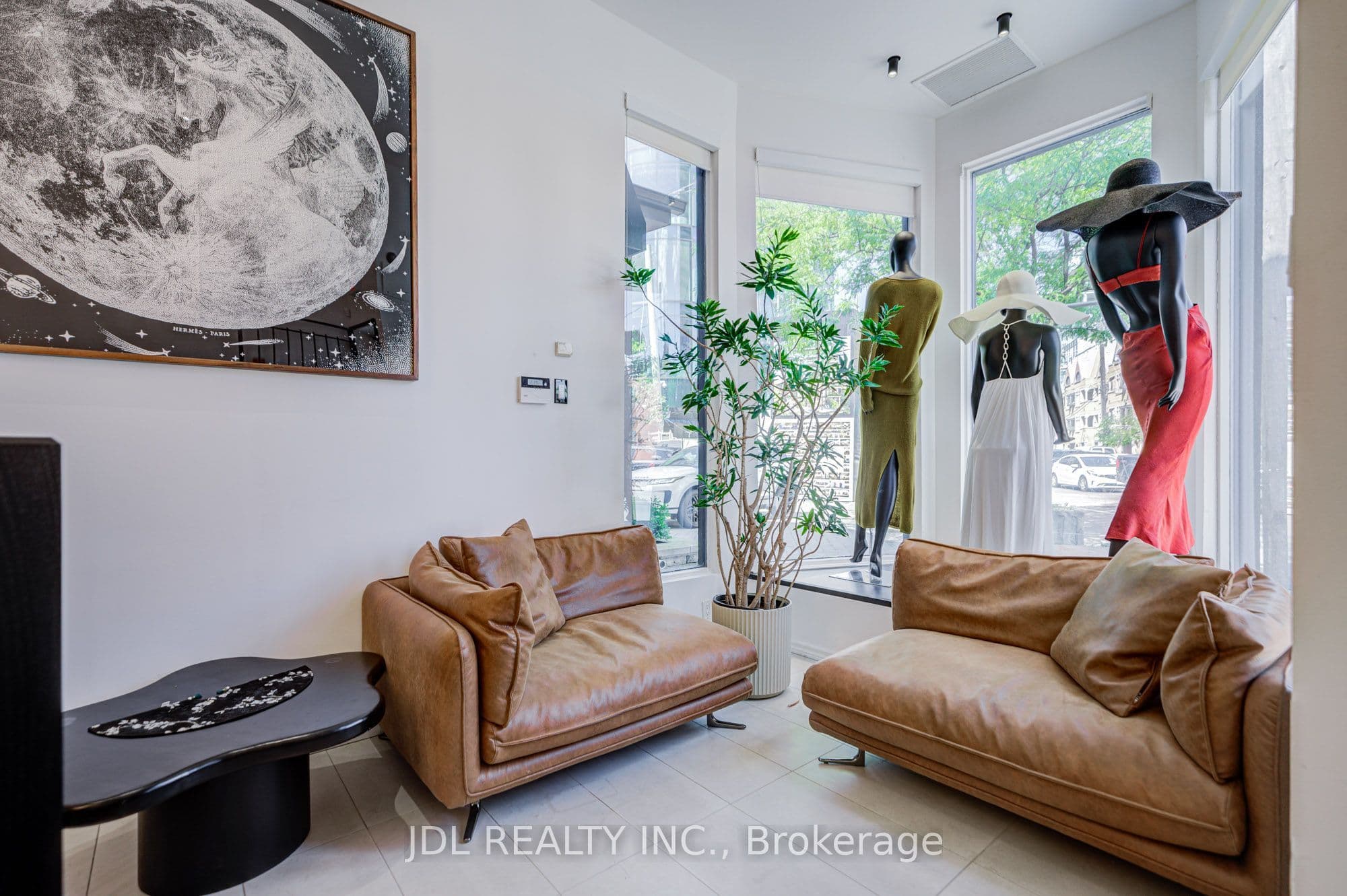 301 Davenport Road, Toronto, ON M5R 1K5