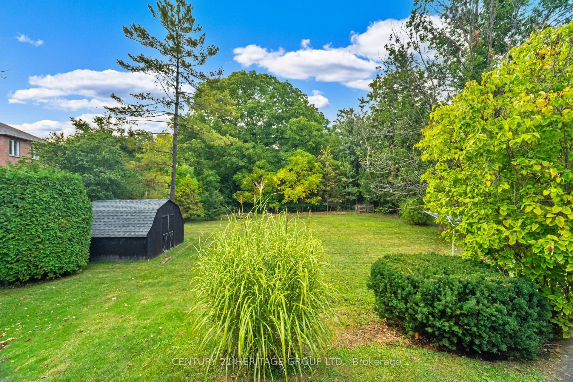 22 Poplar Drive, Richmond Hill, ON L4E 2X6