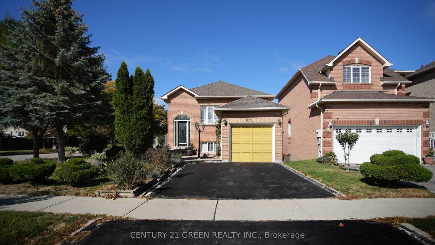 836 Avocado Crescent, Mississauga, ON L5W 1K4