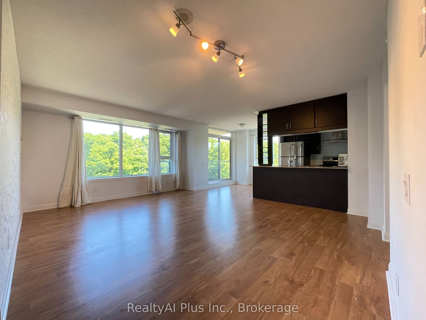 190 Borough Drive 805, Toronto, ON M1P 0B6