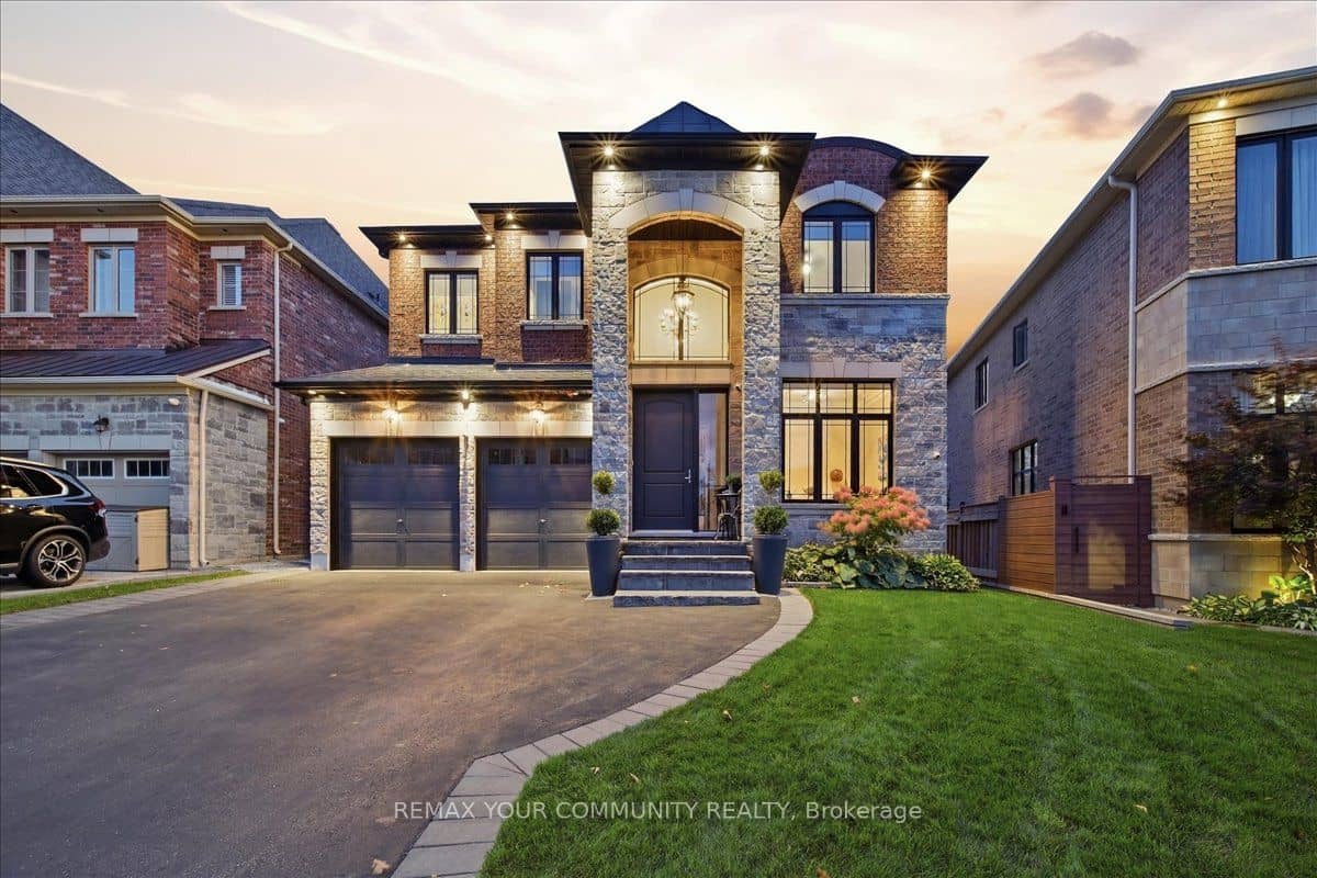 116 Crane Street, Aurora, ON L4G 1C9