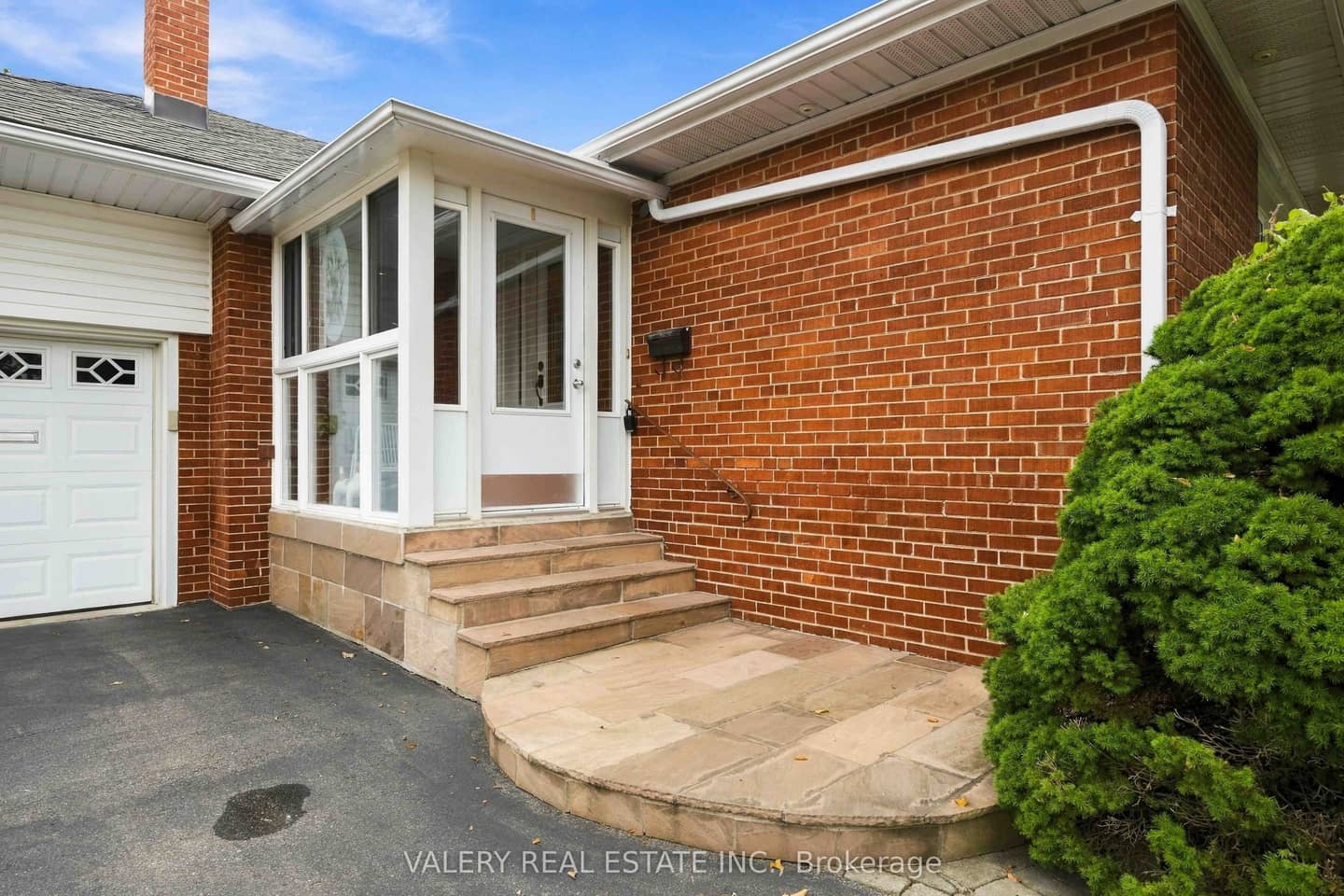 305 Renforth Drive, Toronto, ON M9C 2L4