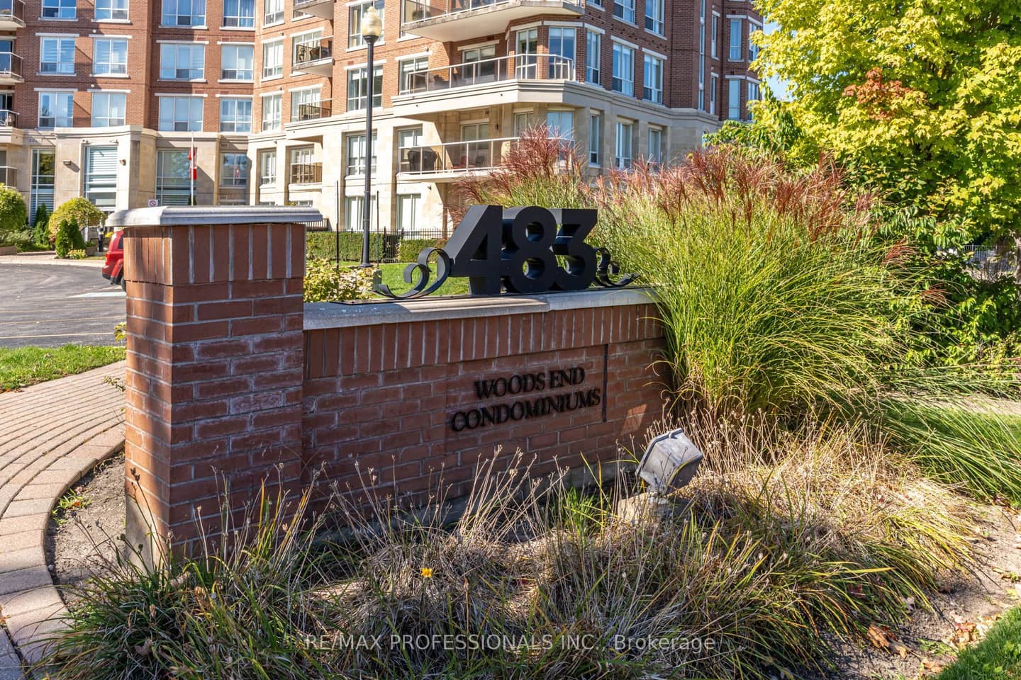 483 Faith Drive 402, Mississauga, ON L5R 0A1