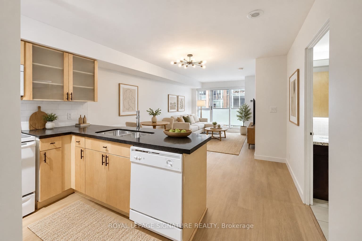 1005 King Street W 405, Toronto, ON M6K 3M8