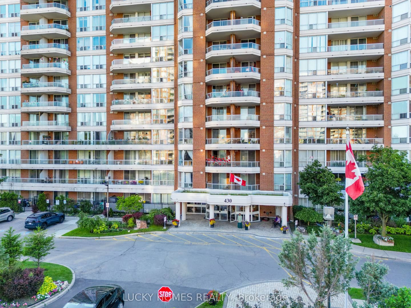 430 Mclevin Avenue 915, Toronto, ON M1B 5P1