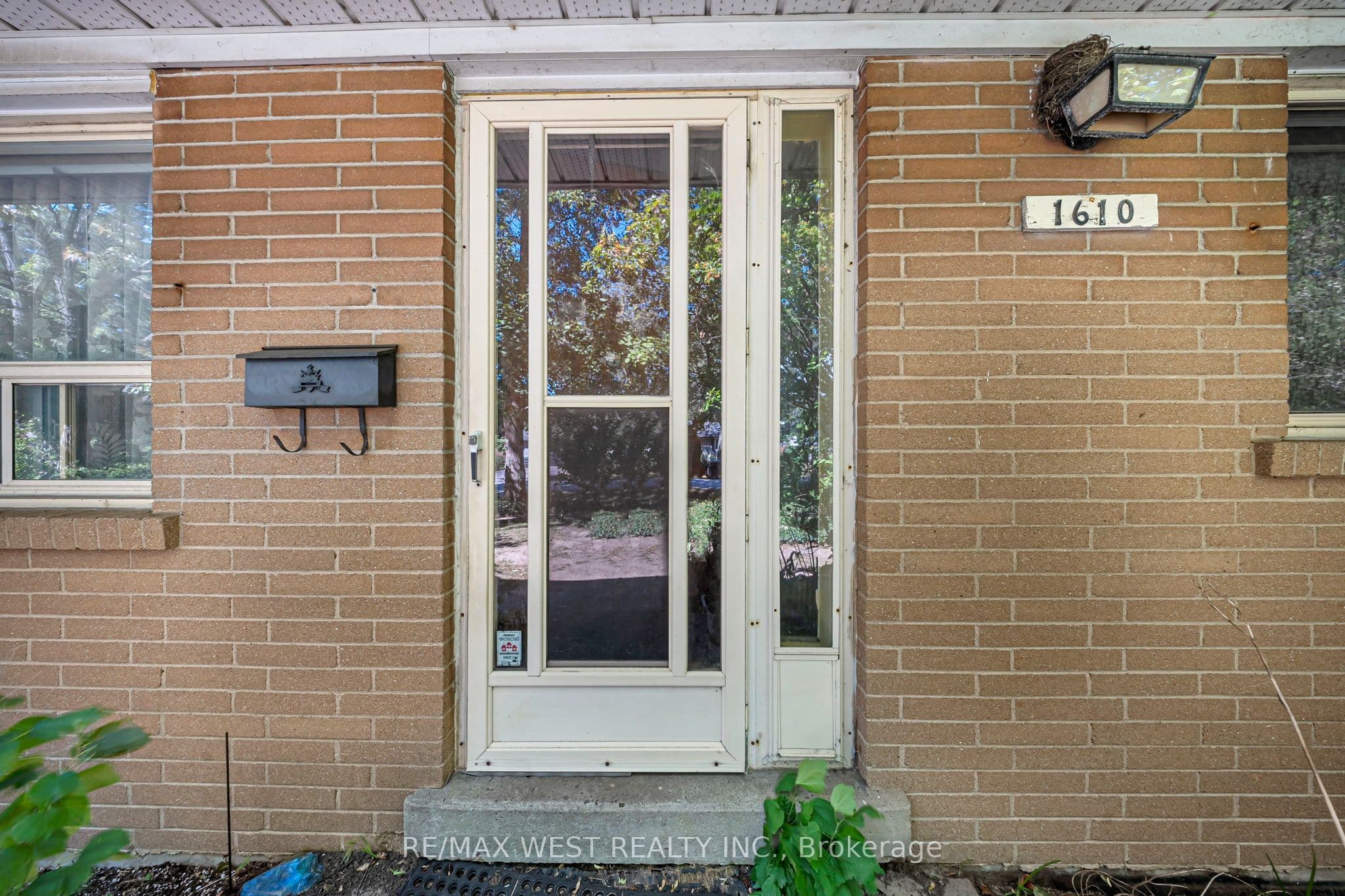 1610 Magenta Court, Mississauga, ON L5G 3A7