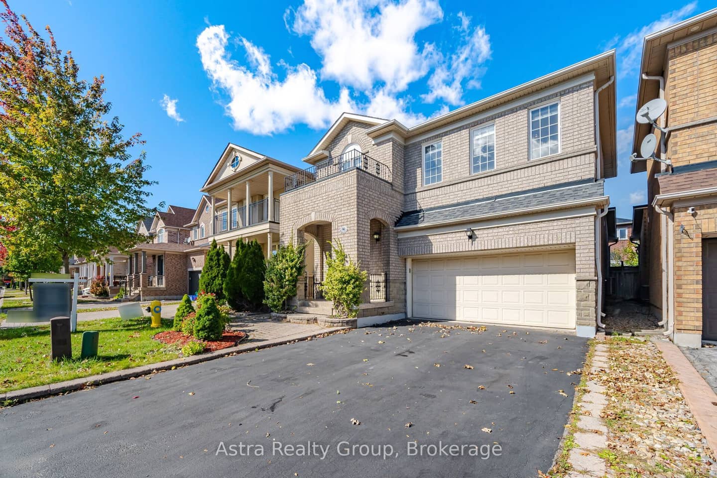 14 Daiseyfield Crescent, Vaughan, ON L4H 2T9