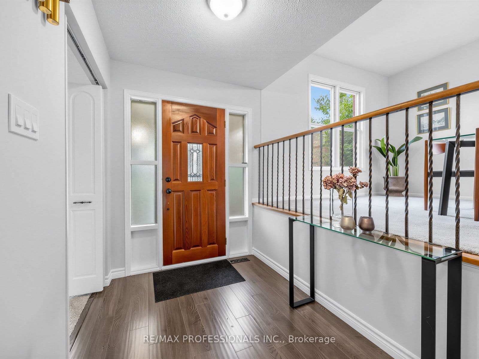 4108 Rolling Valley Drive, Mississauga, ON L5L 2K9
