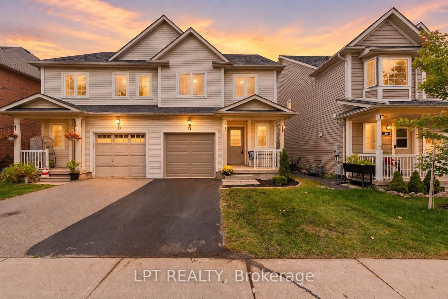 31 Laurendale Avenue, Georgina, ON L4P 4A8