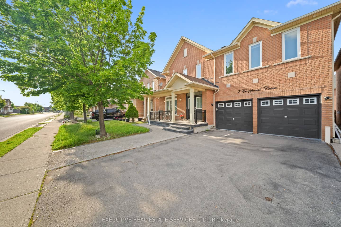 7 Chapparal Drive, Brampton, ON L6R 3C5
