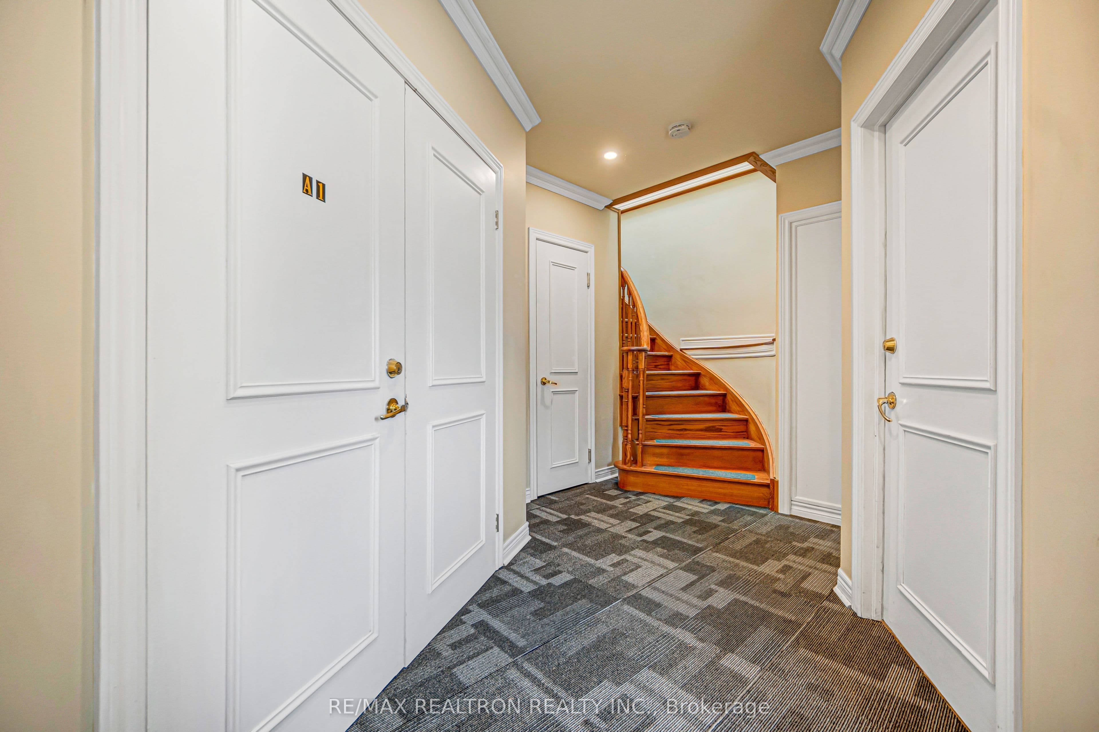 454 Donlands Avenue, Toronto, ON M4J 3S5