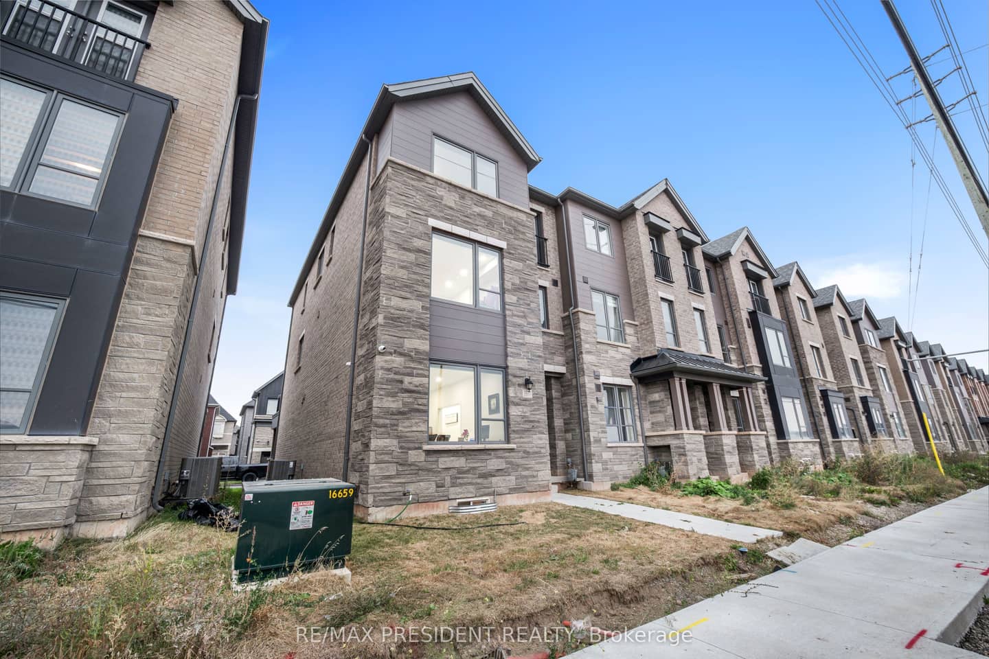 3377 Sixth Line, Oakville, ON L6H 0Y7