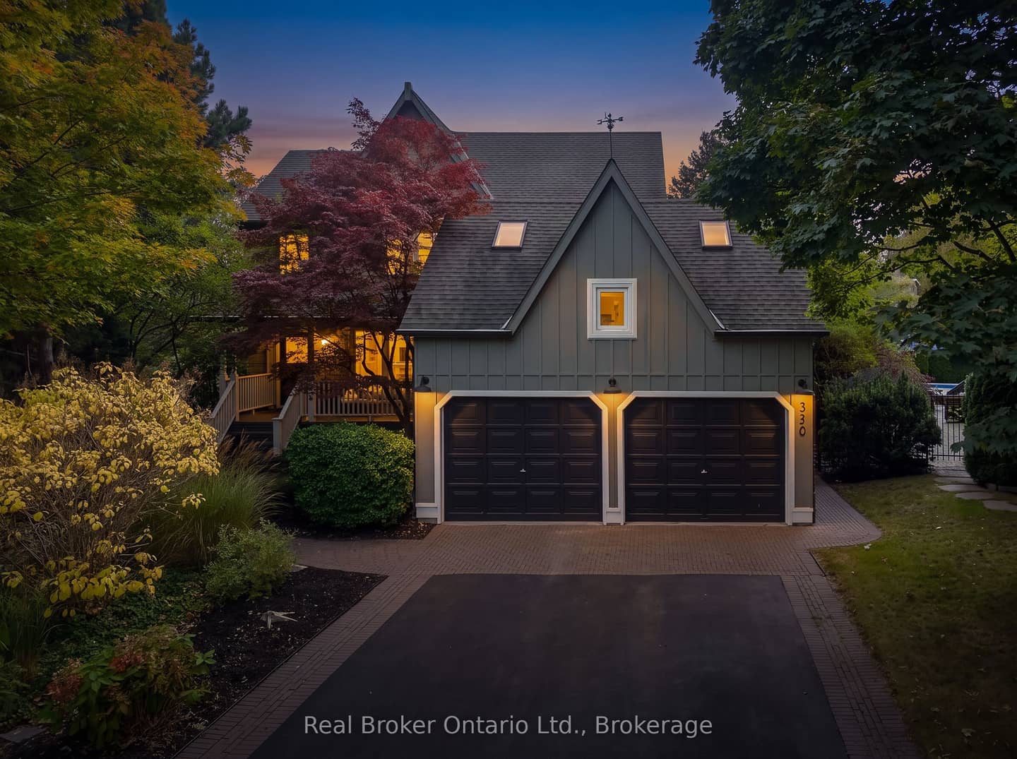 3270 Shelburne Place, Oakville, ON L6L 5V9