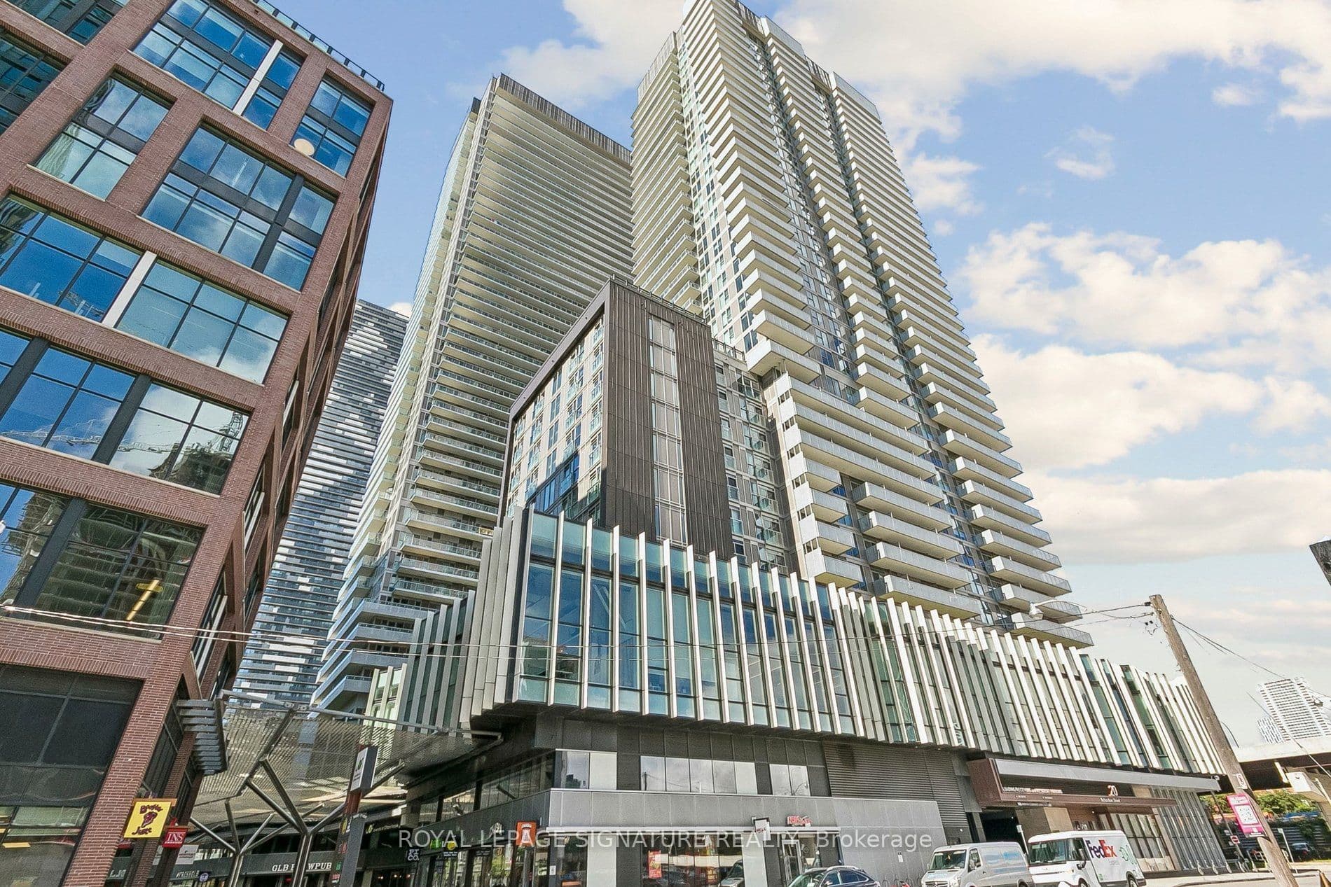 20 Richardson Street 1006, Toronto, ON M5A 0S6