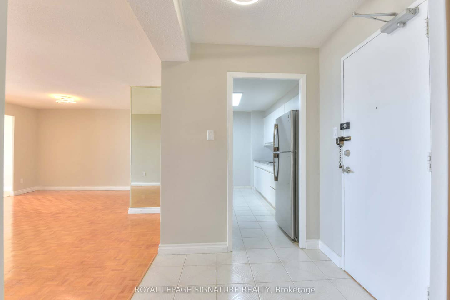 627 The West Mall 1507, Toronto, ON M9C 4X5