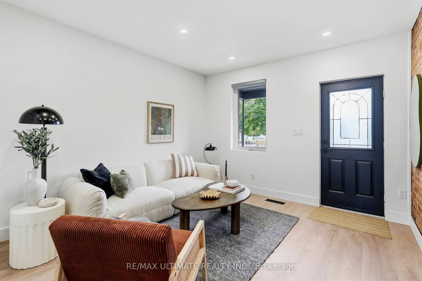 90 Rowntree Avenue, Toronto, ON M6N 1S2