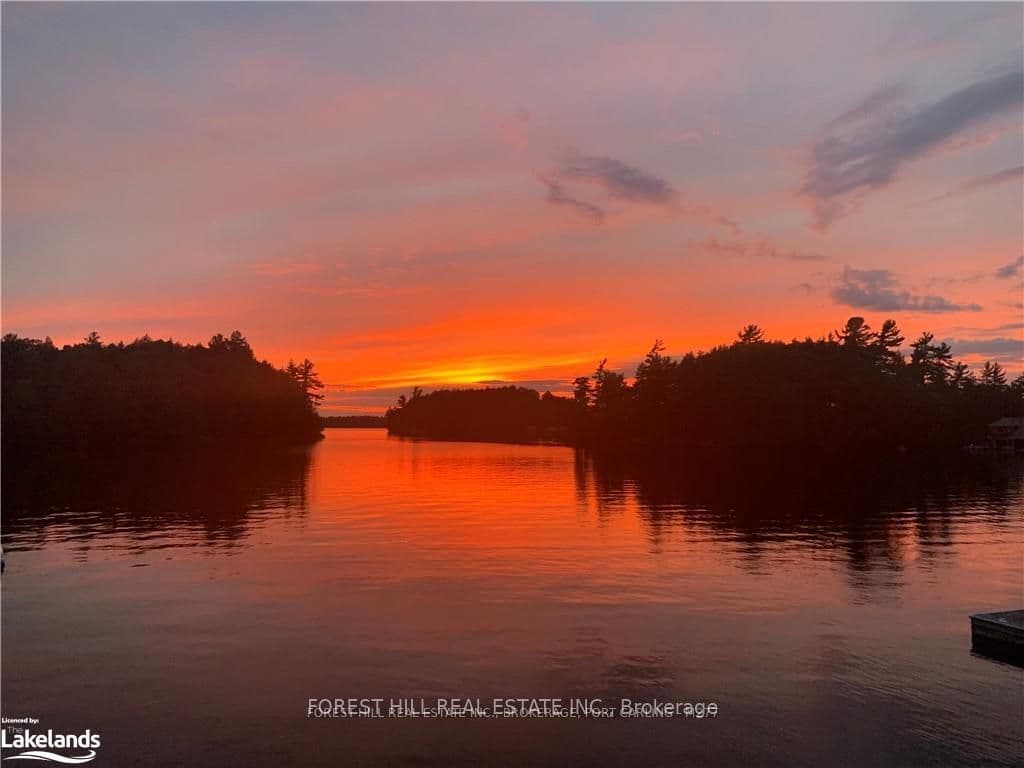 1004 Old Township Road, Muskoka Lakes, ON P0B 1J0