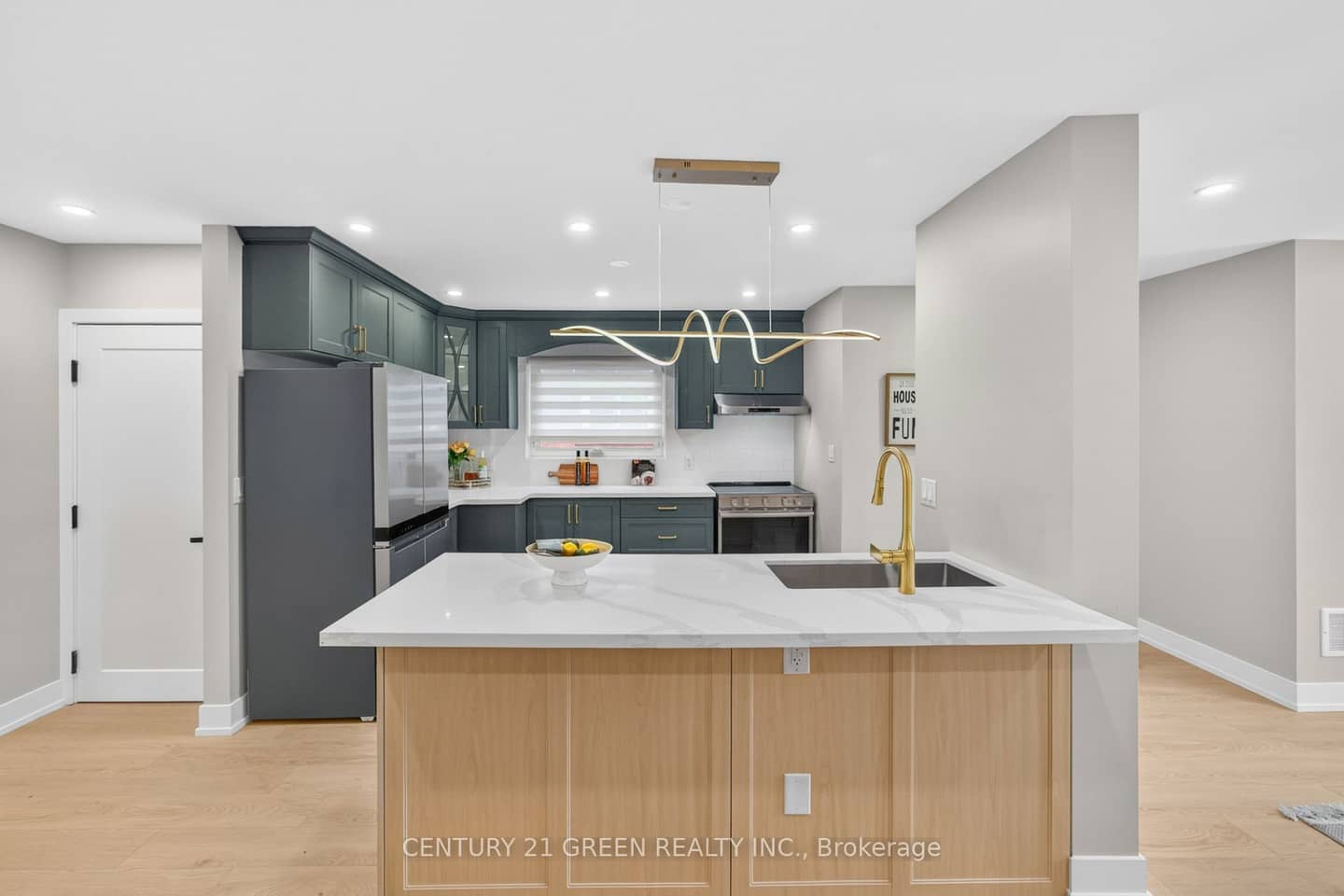 3628 Anniversary Road, Mississauga, ON L5C 2G1