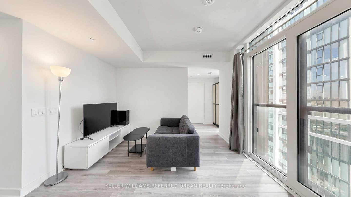 238 Simcoe Street 2403, Toronto, ON M5T 1T4