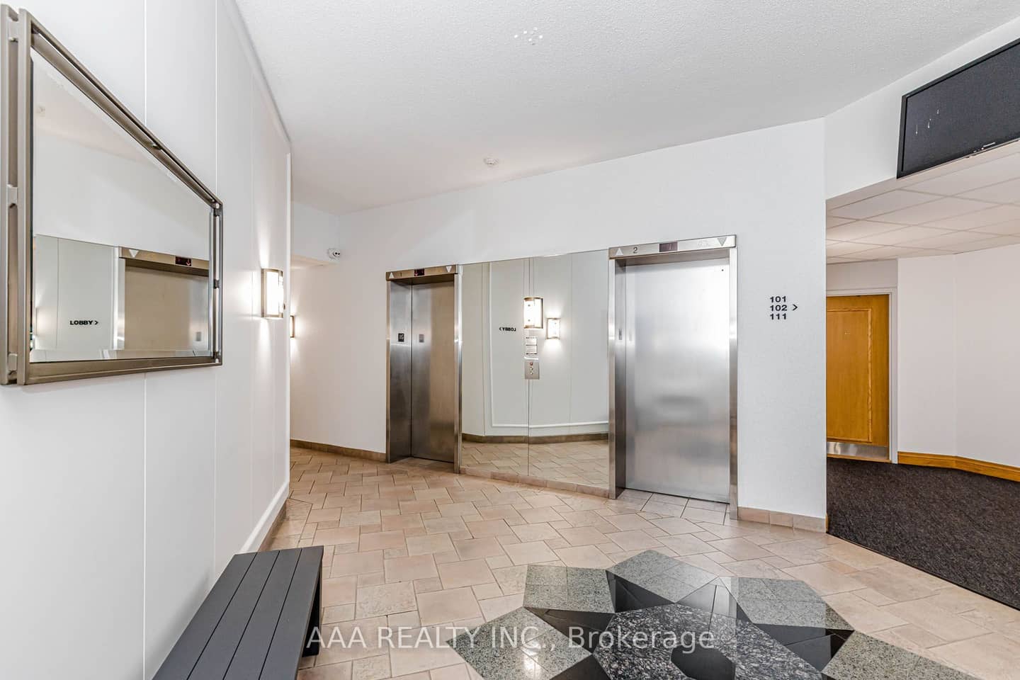5 Concorde Place 2101, Toronto, ON M3C 3M8