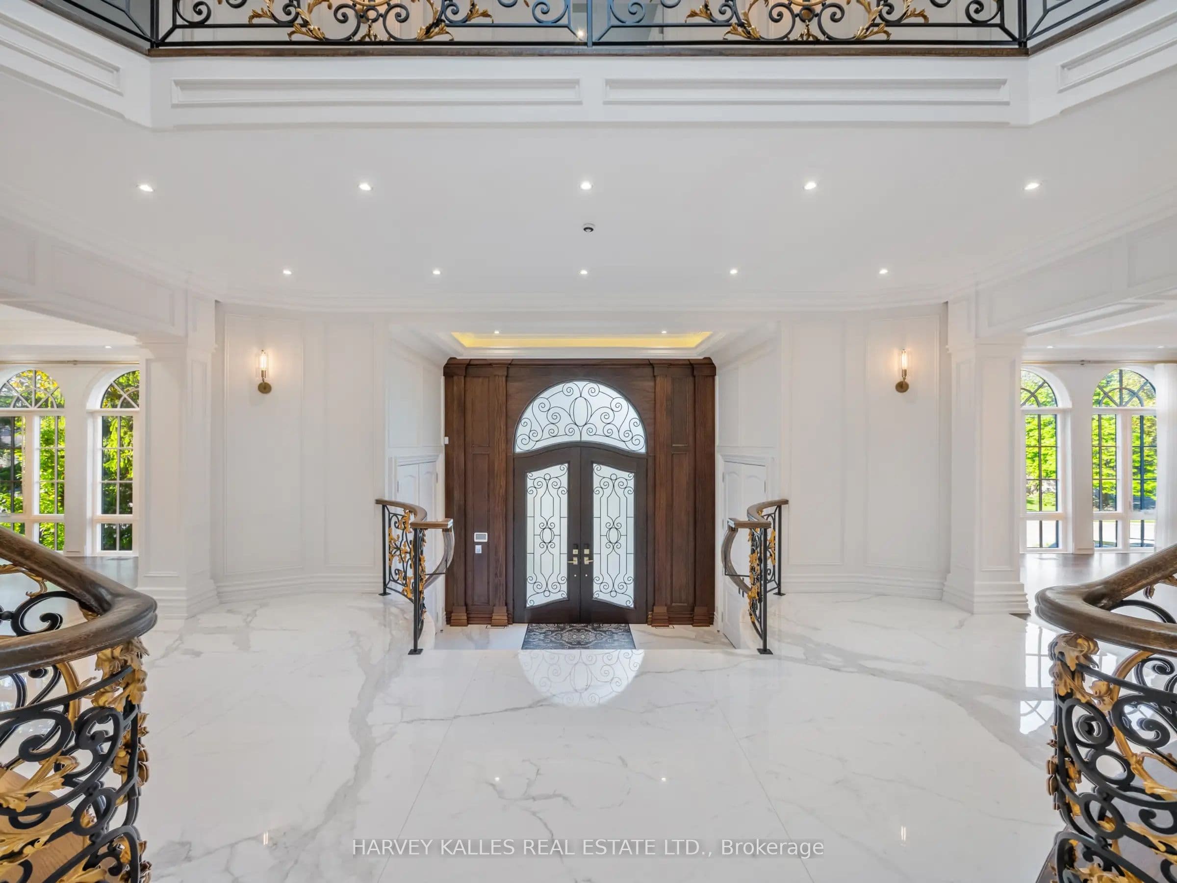 73 Lord Seaton Road, Toronto, ON M2P 1K6