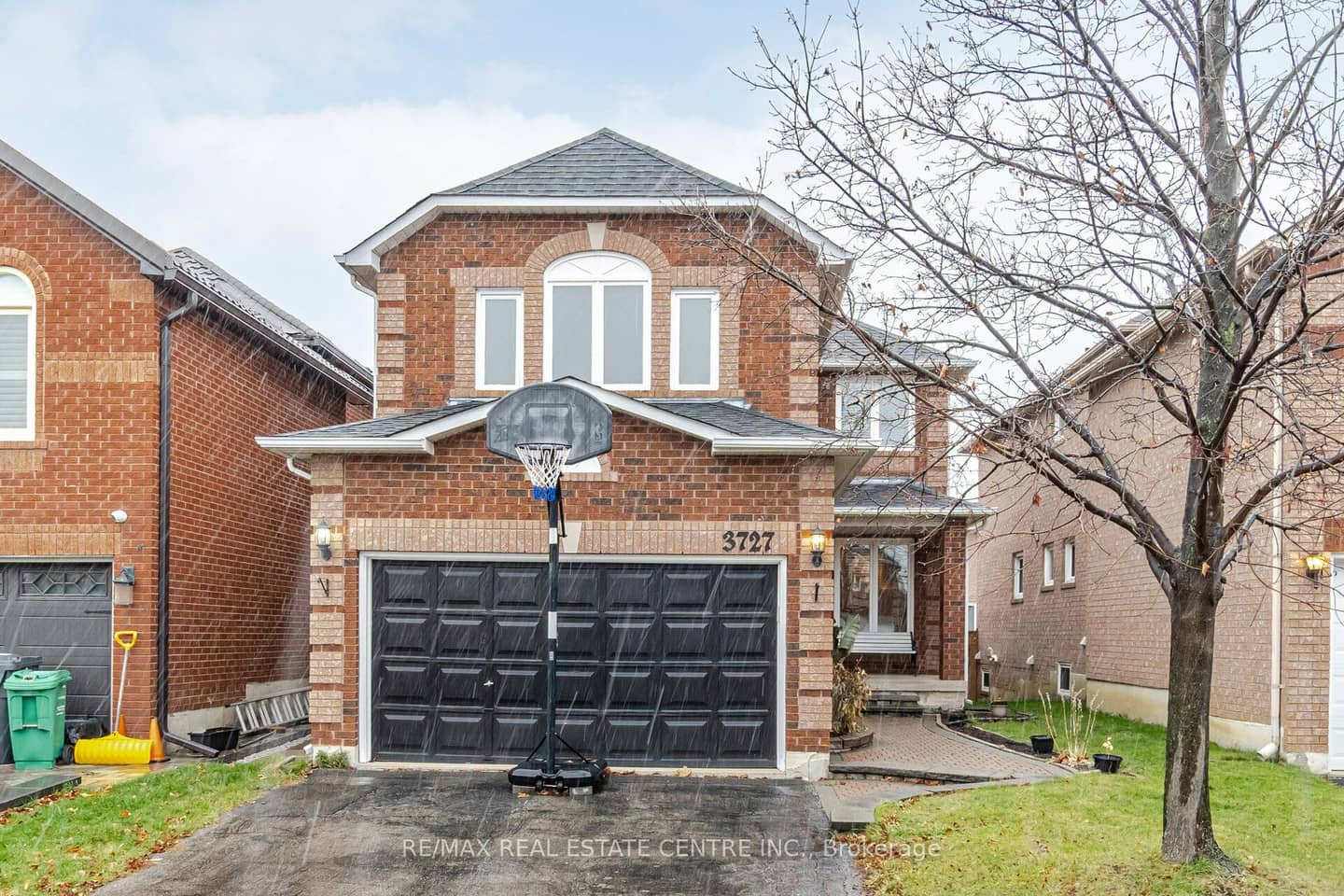 3727 Althorpe Circle, Mississauga, ON L5N 7G5